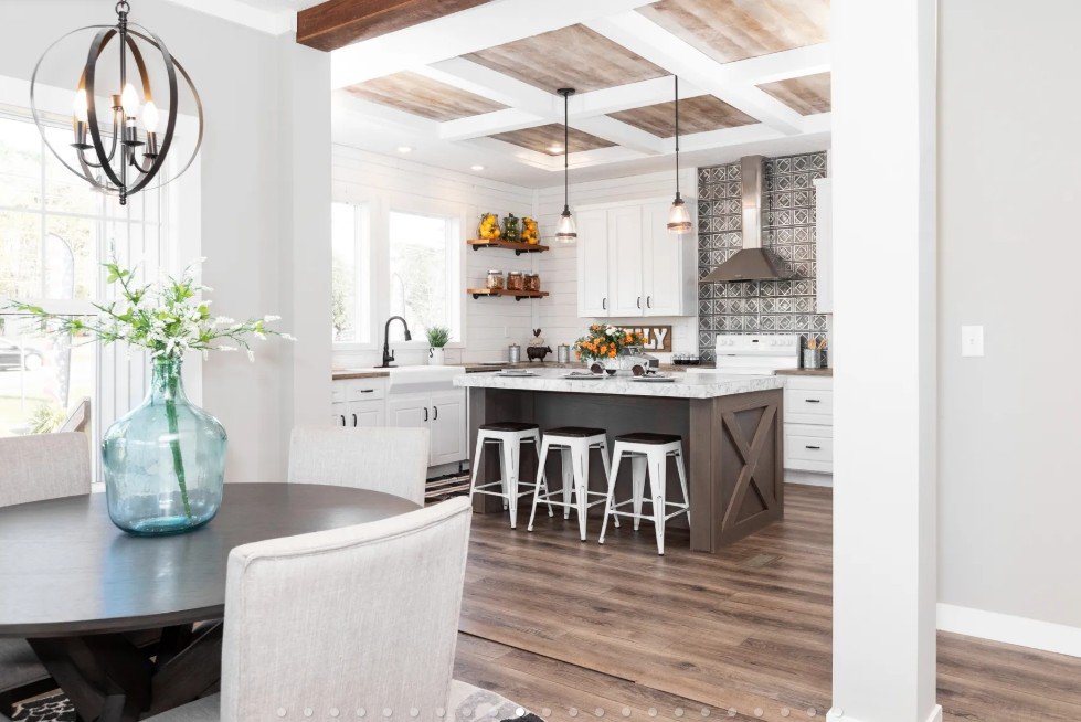 Hampstead House: 351 Thrush Trail