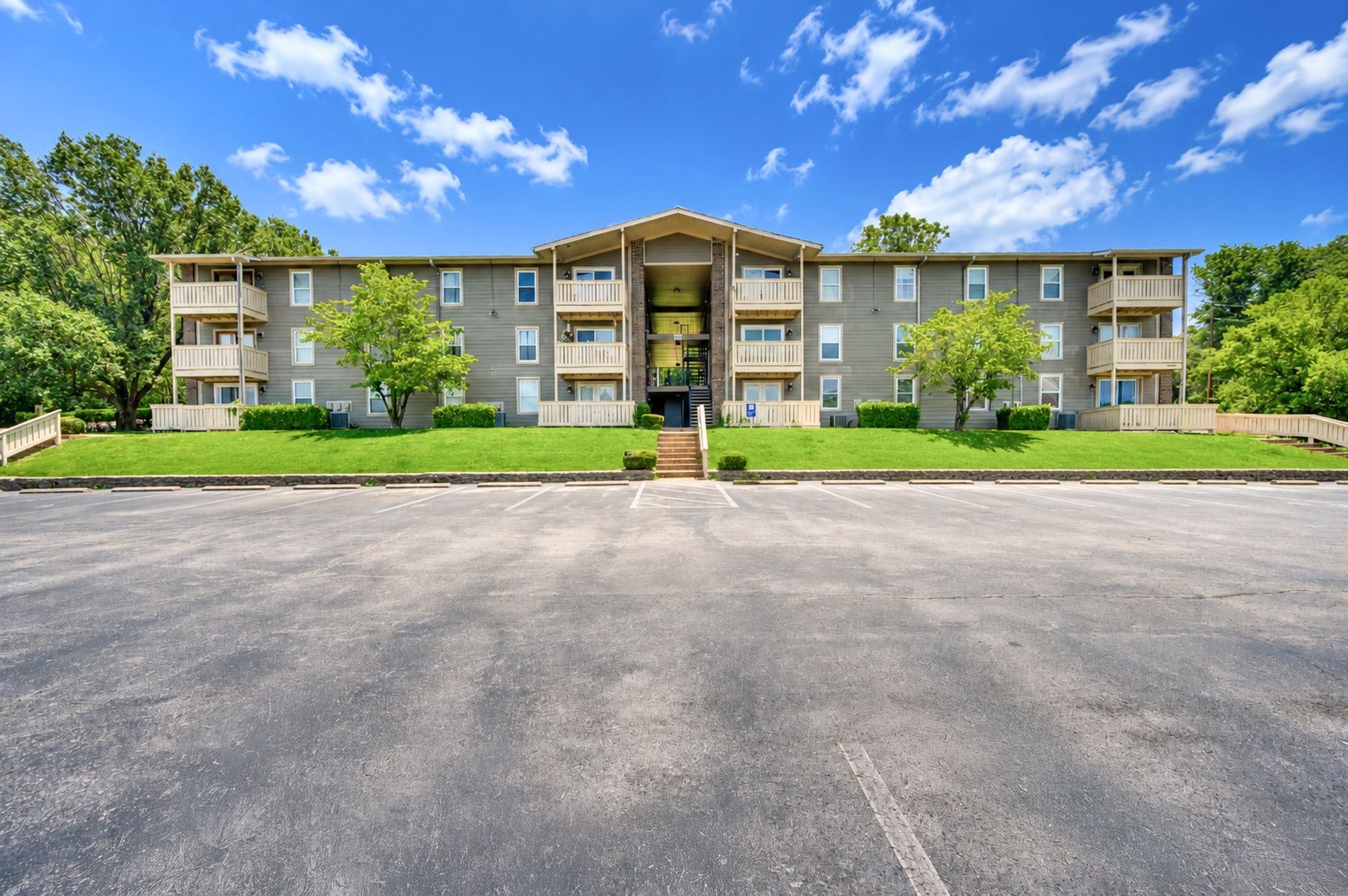 Nashville Condo: 709 Ashlawn Pl