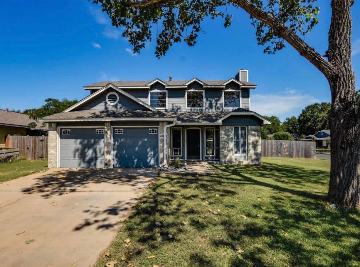 Austin House: 7700 Wakefield Dr