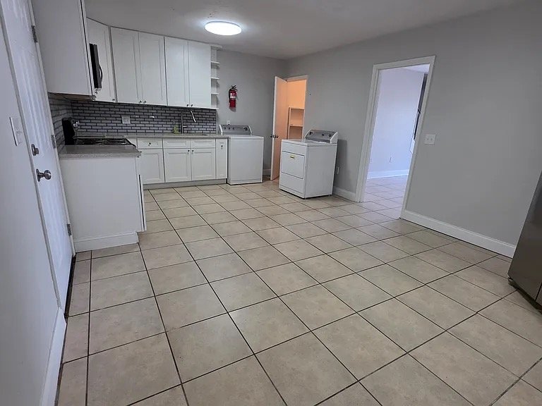 Florence Townhome: 342 W Palmetto St