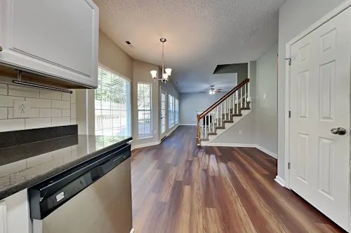 Charlotte House: 11907 Harris Pointe Dr,