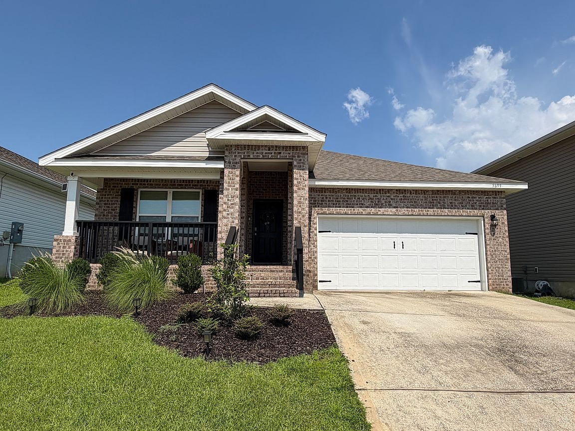 Milton House: 5699 Guinevere Ln