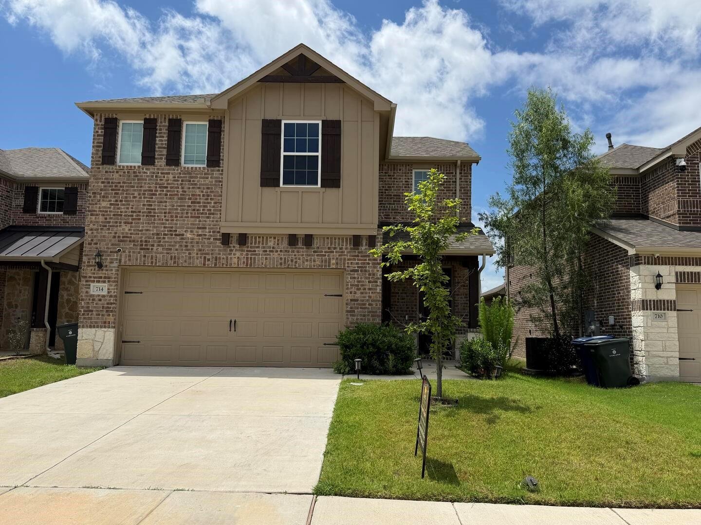 Garland House: 714 Creekwater Ln