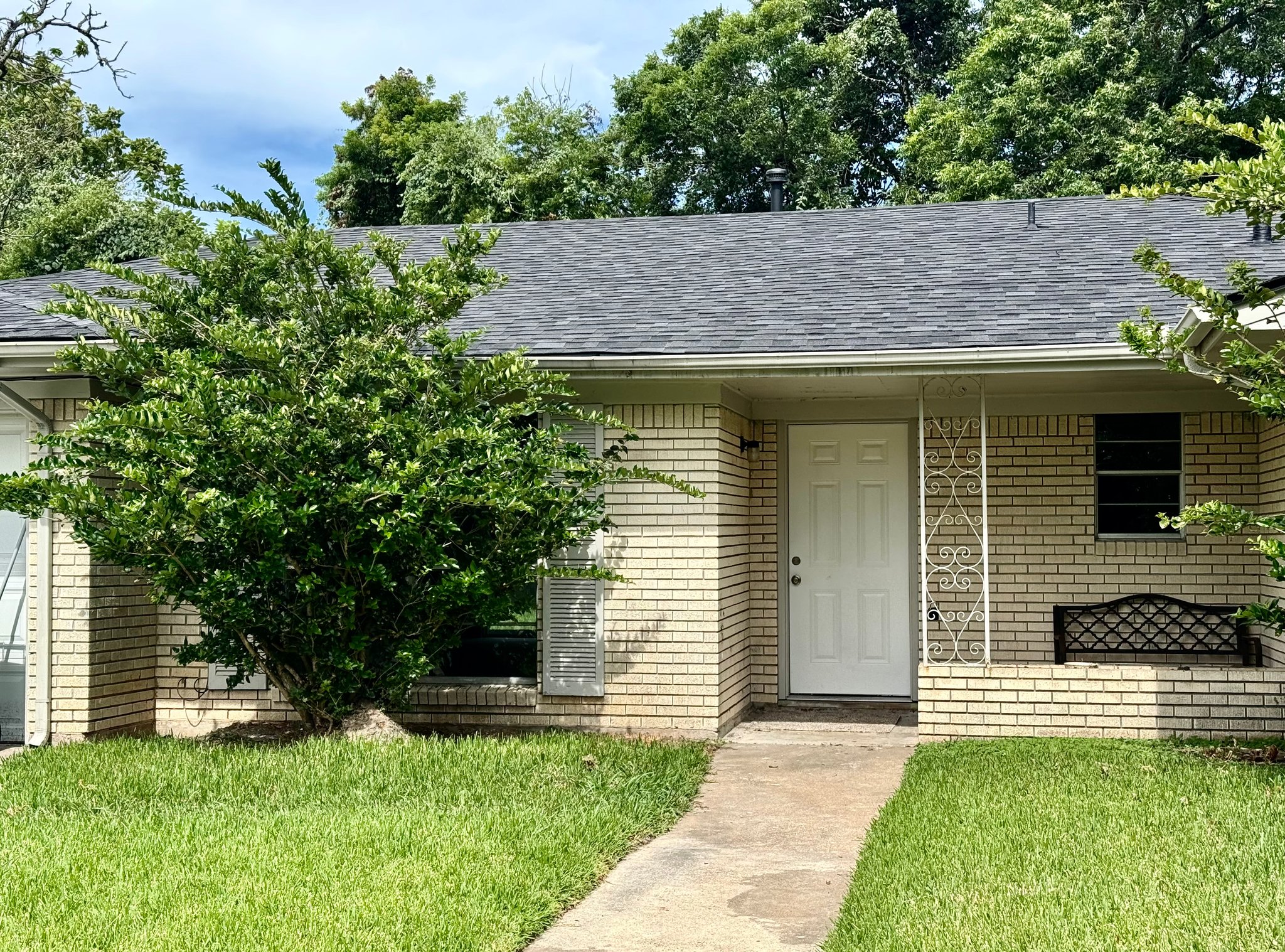 La Marque House: 7 Richards Court