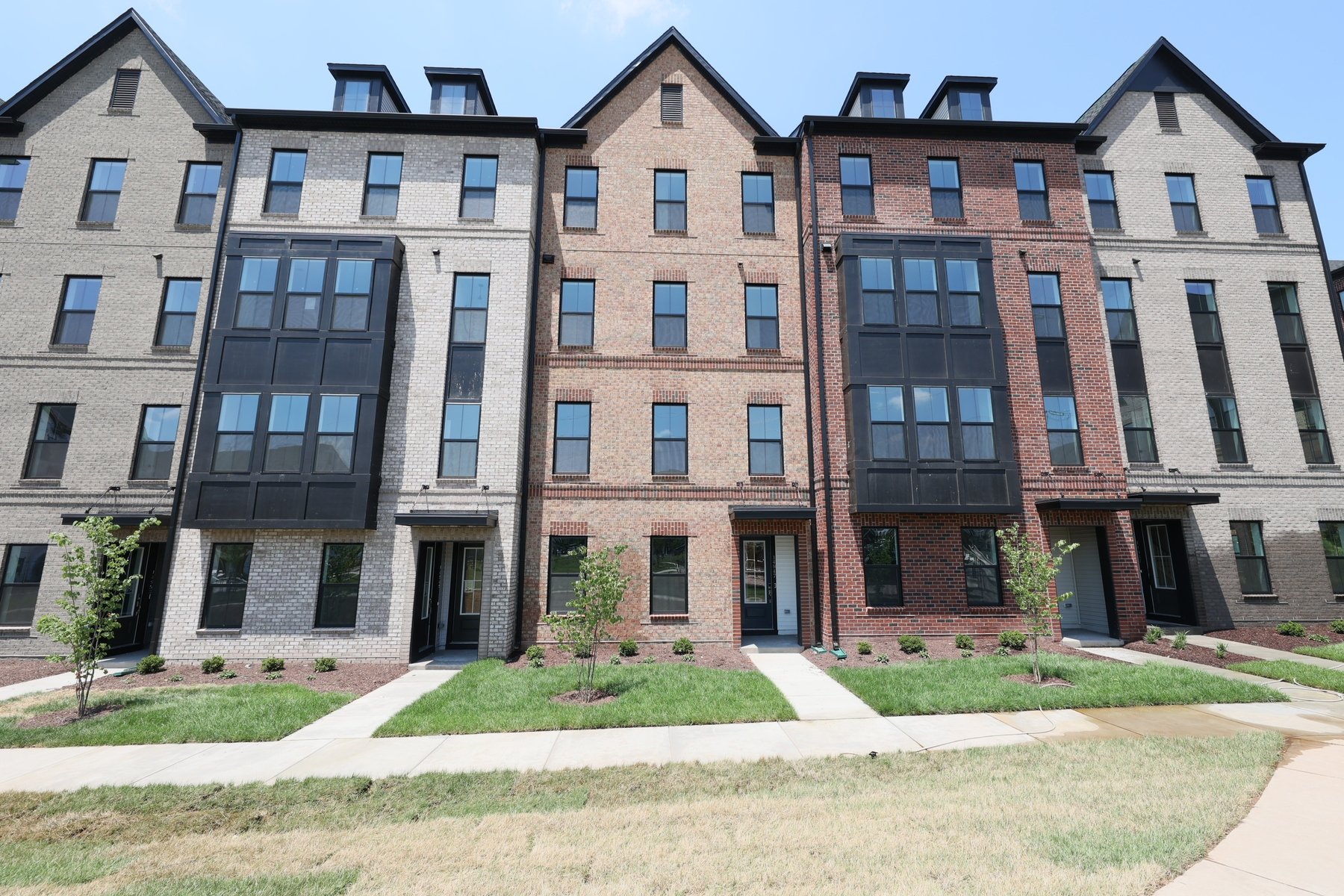 Chantilly Condo: 14945 Deco Cir