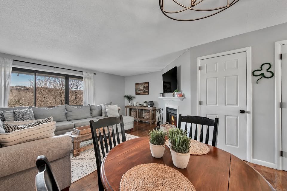 Beacon Falls Condo: 157 Beacon Hill Cmn