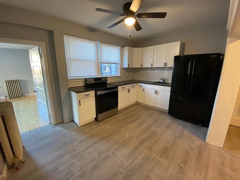 Bethlehem Apartment: 1618 Maple St