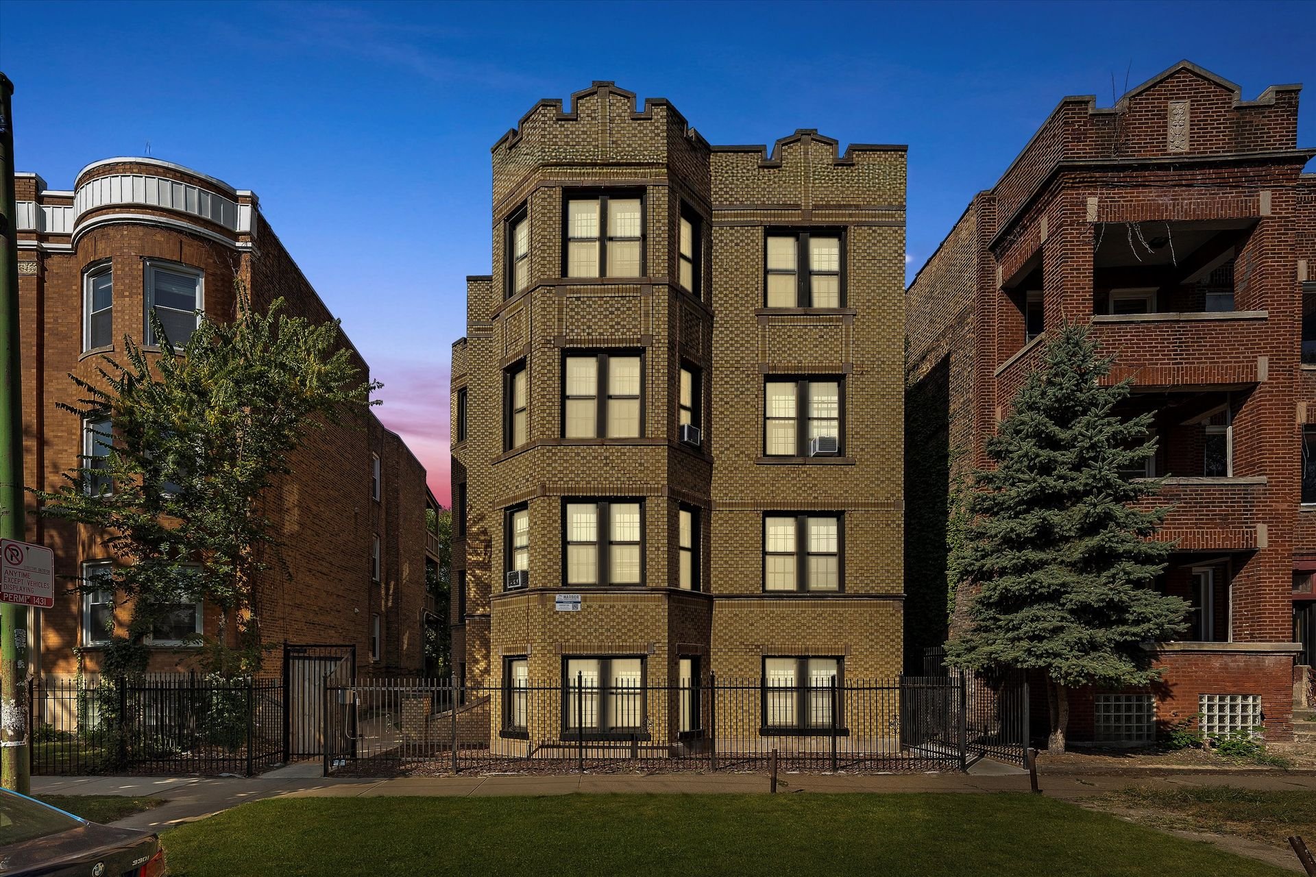 chicago Apartment: 6124 South Ingleside Ave