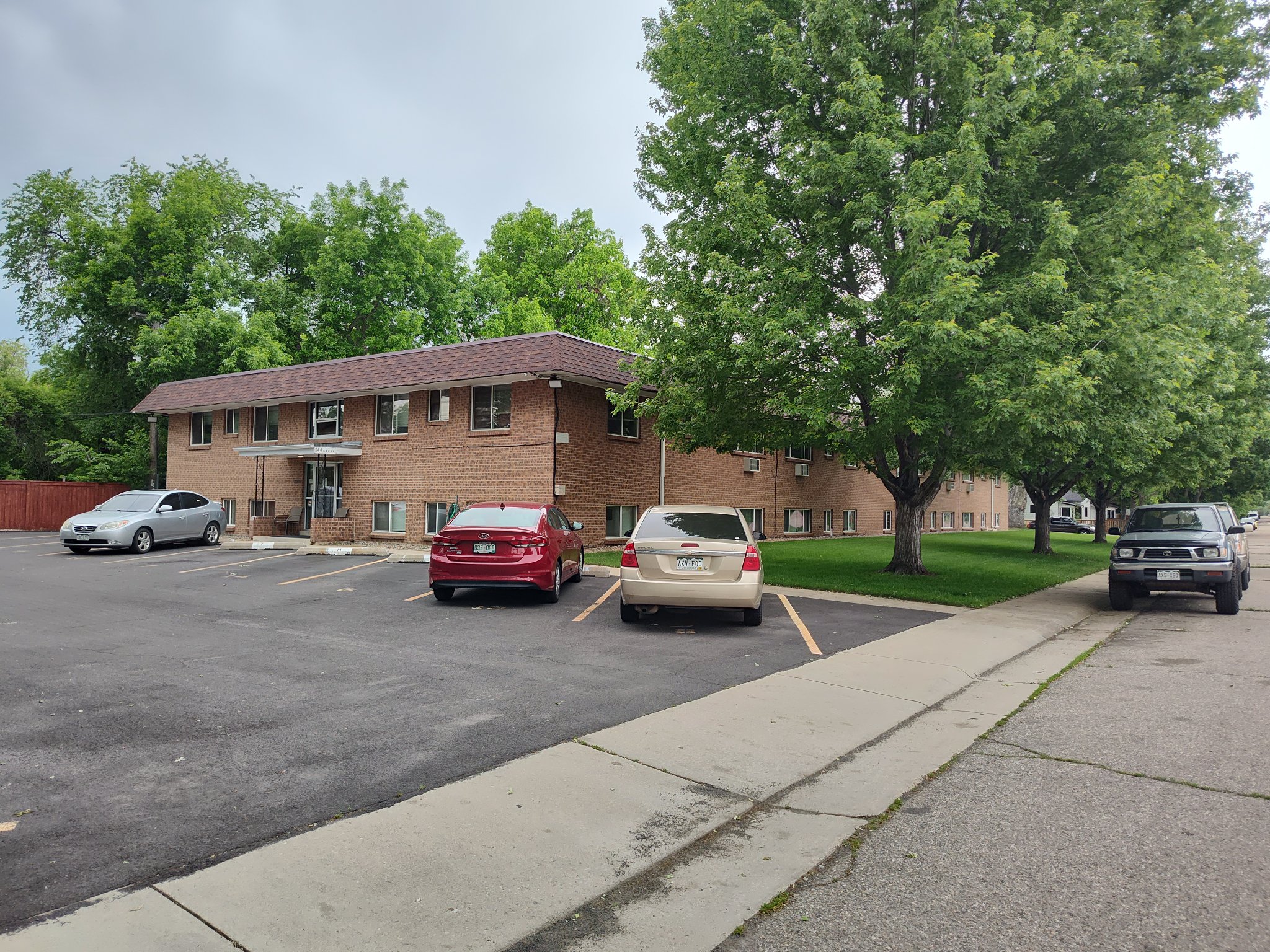 Longmont Apartment: 744 Baker St Apt 6
