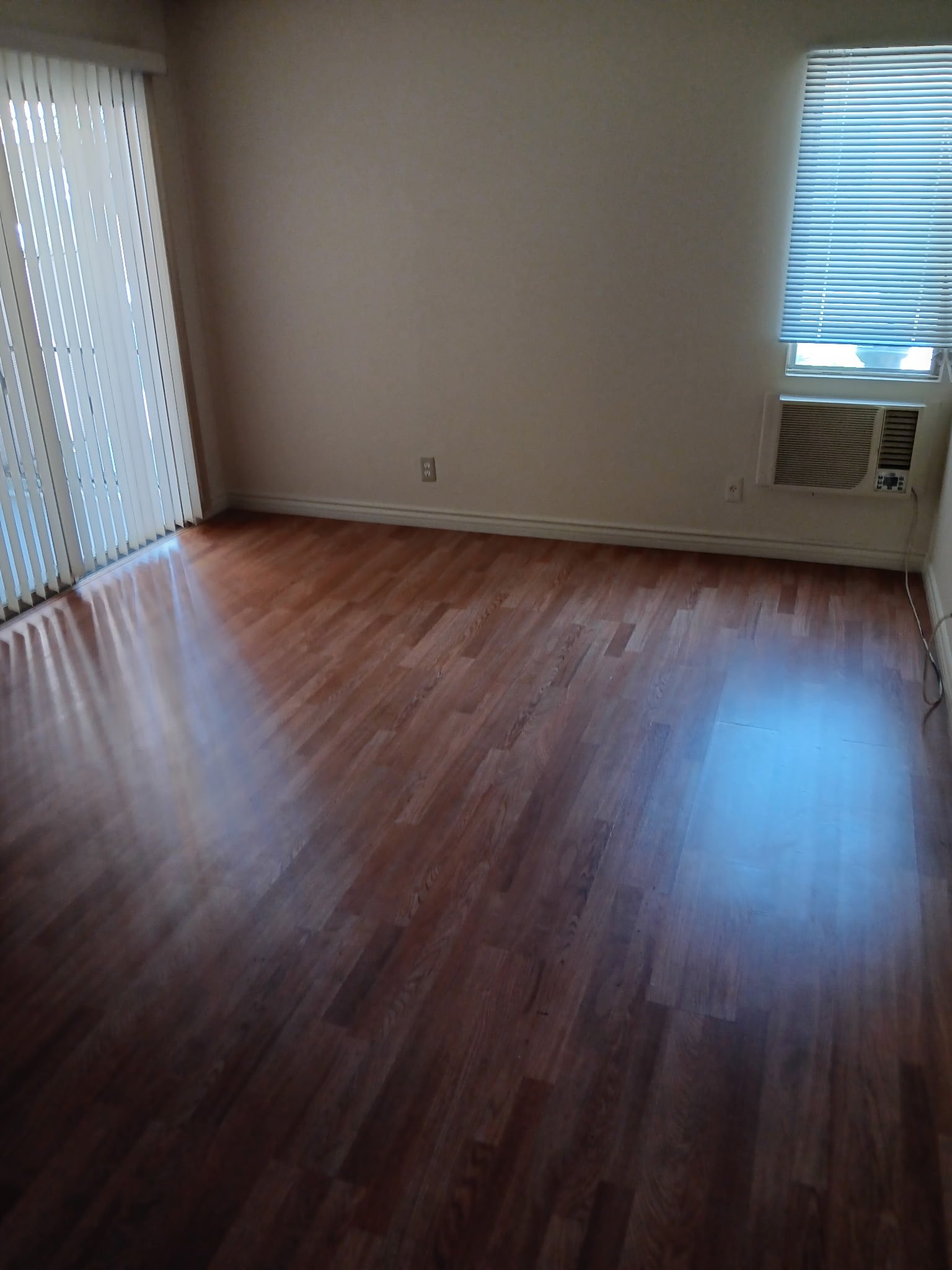 Pasadena Apartment: 919 South Marengo Ave.