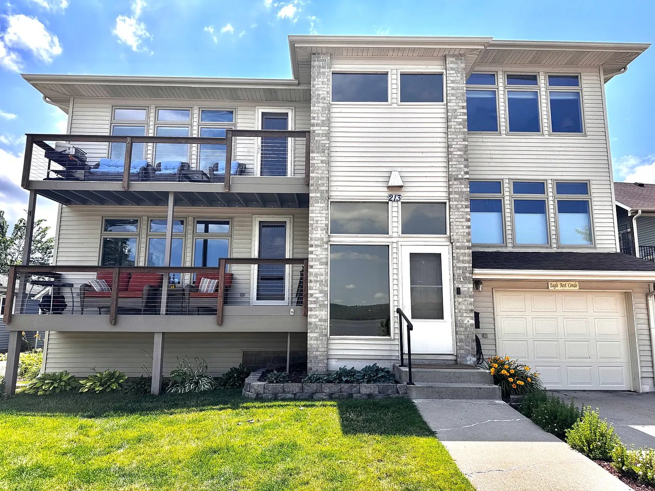 Lake City Condo: 213 N Park Street