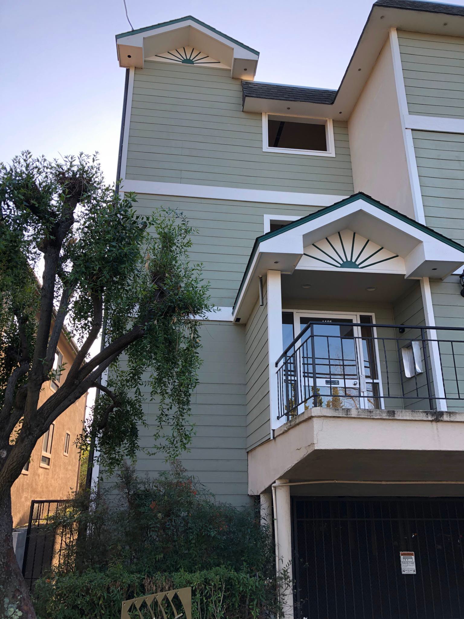 Burlingame Apartment: 1405 Oak Grove Ave