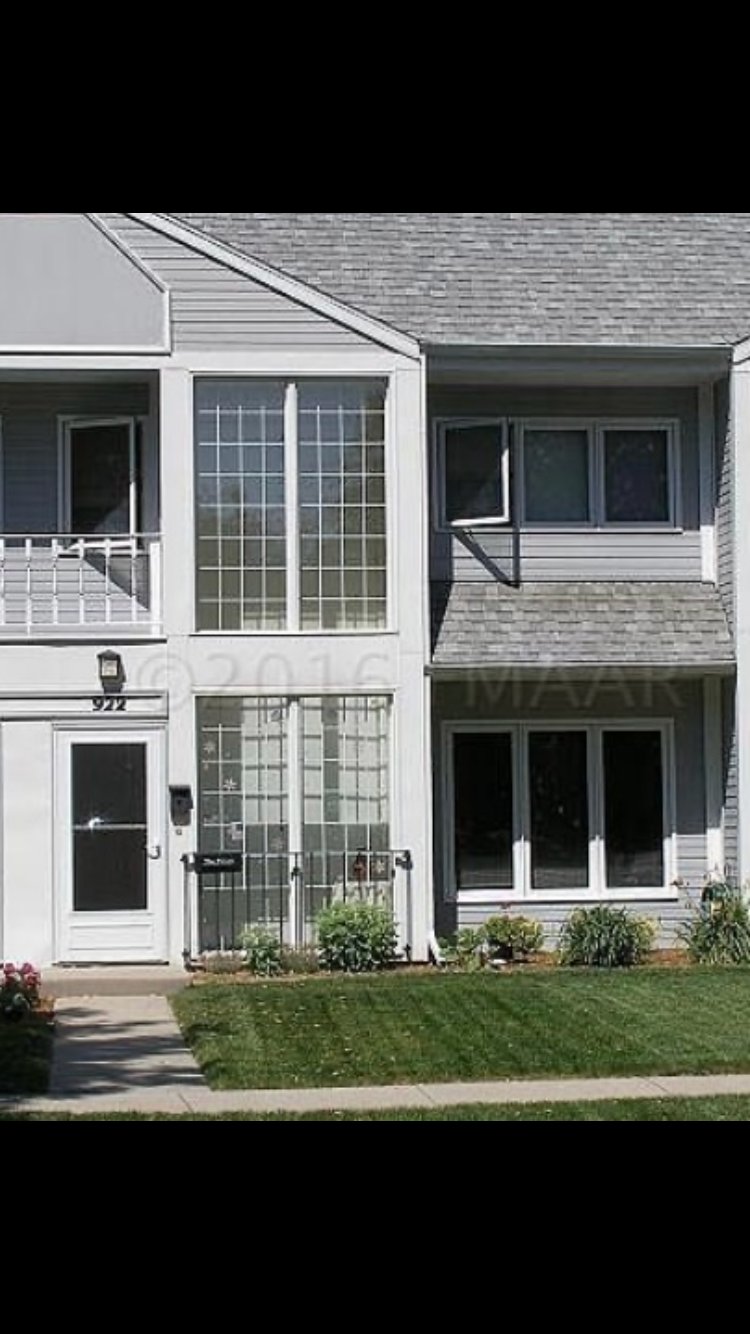 Moorhead Townhome: 922 4th Ave N