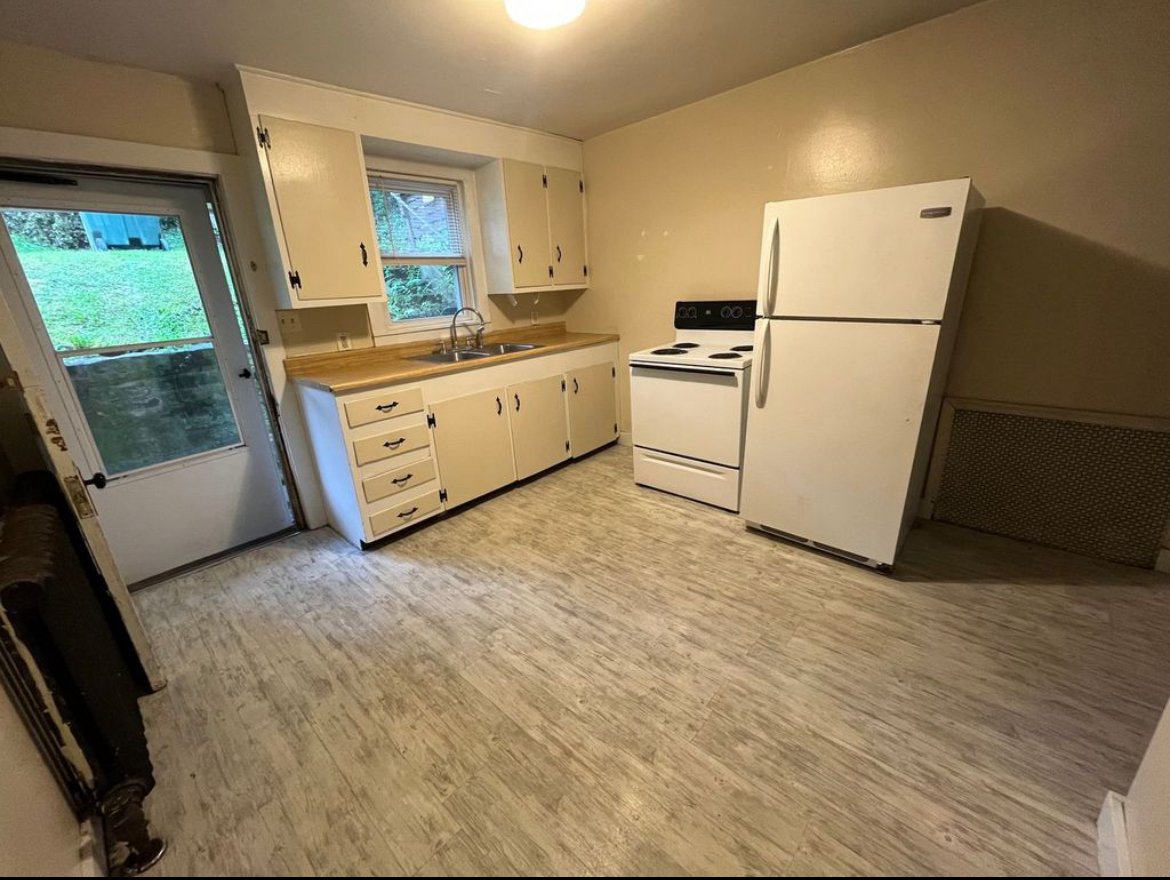 Bellefonte Apartment: 320 Pine Street