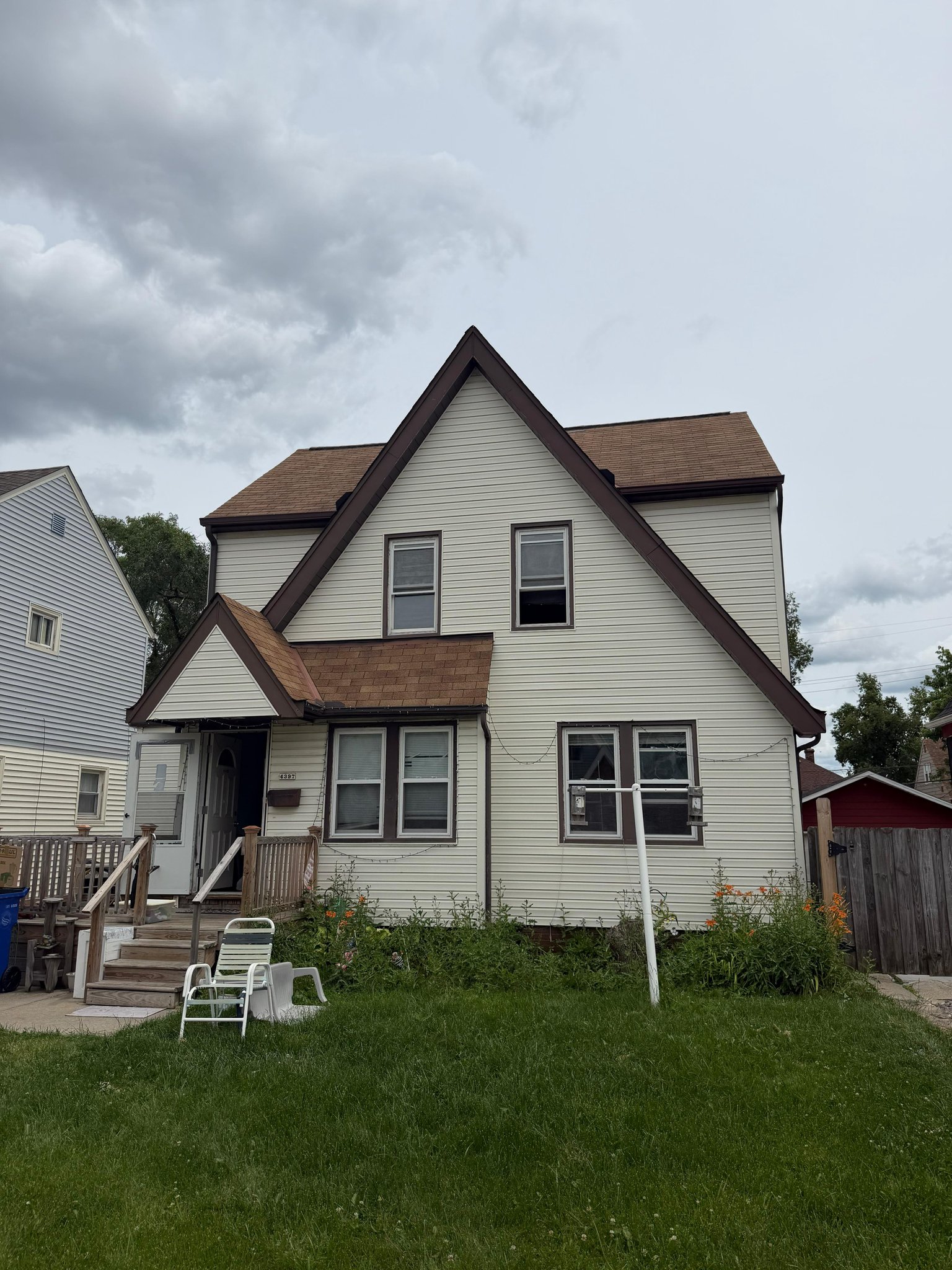 Cleveland House: 4397 W 60th St