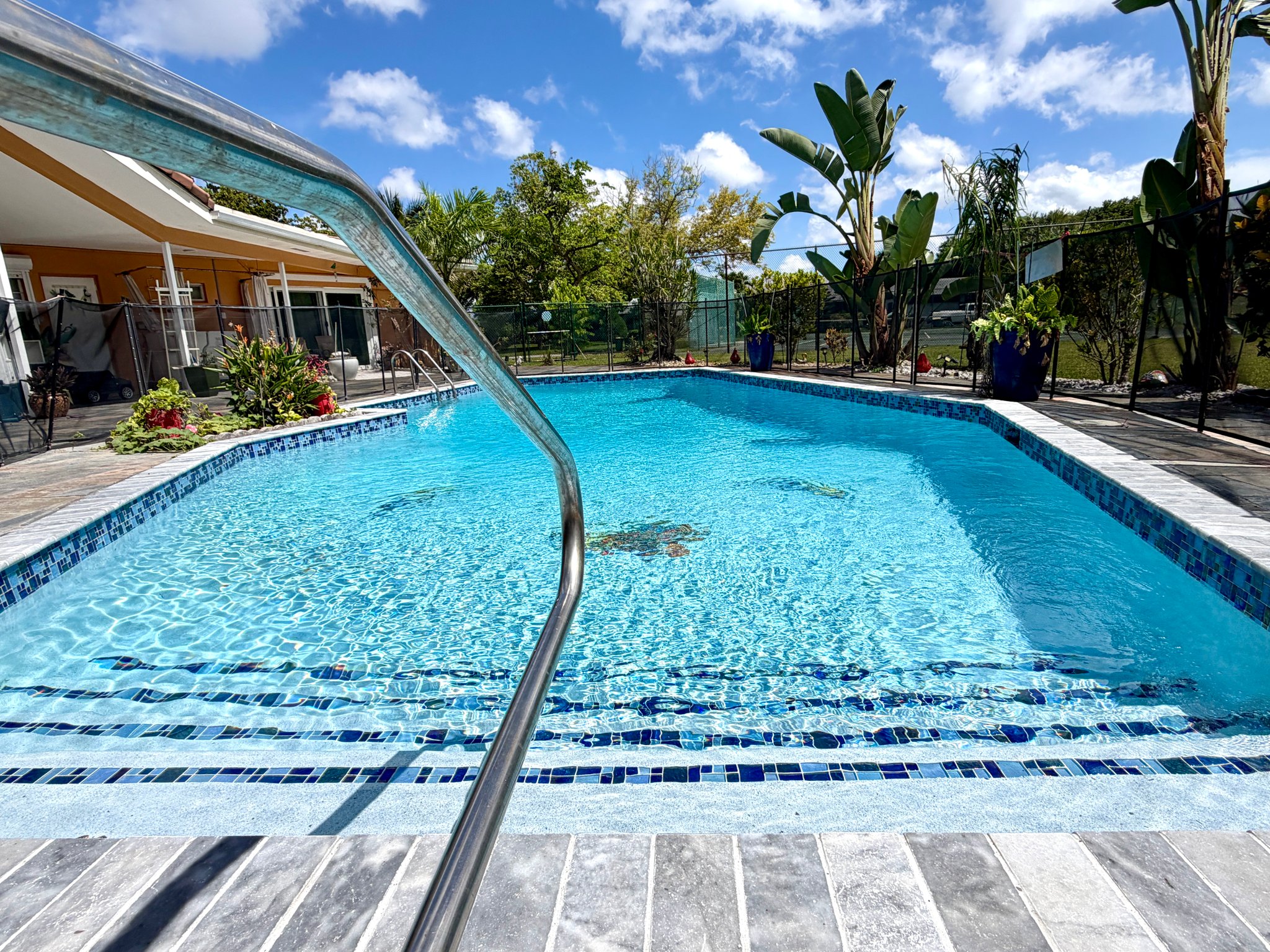 Fort Lauderdale House: 5105 White Oak Ln