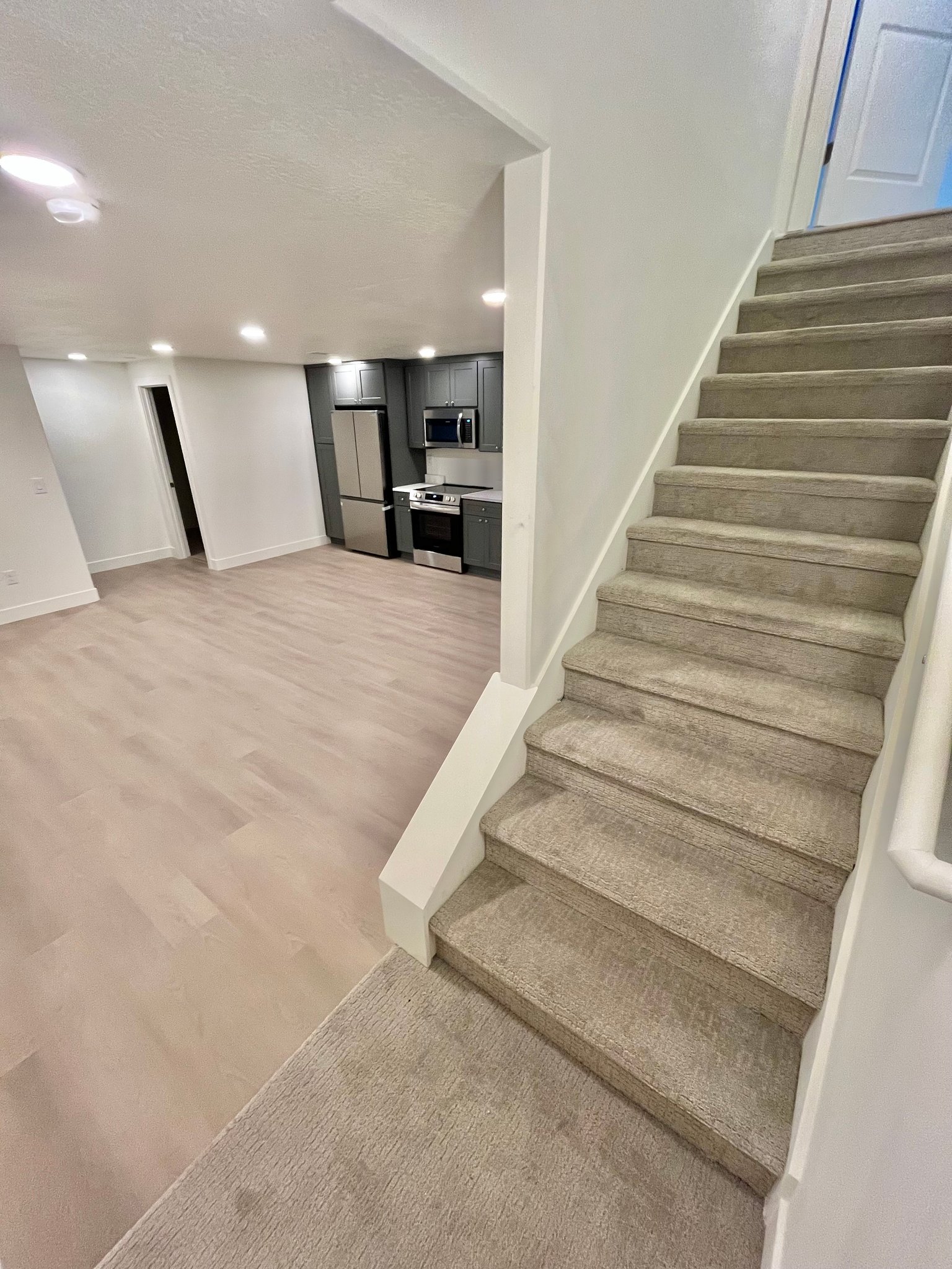Lindon Multiplex: 364 W Songbird Ln