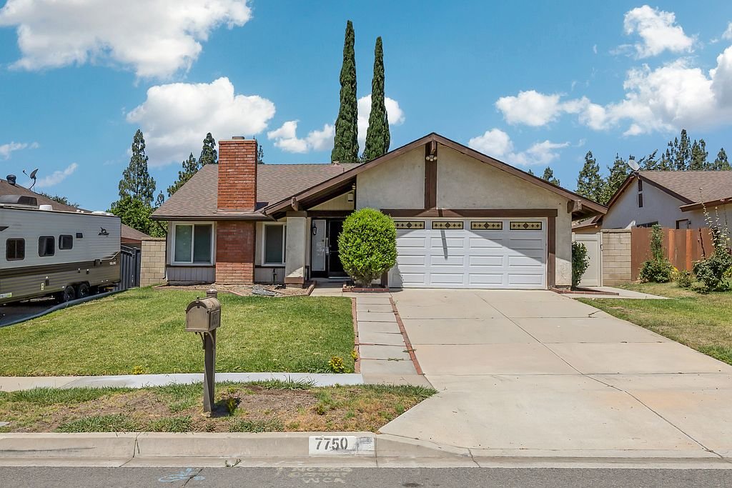 Rancho Cucamonga House: 7750 Perlite Ave
