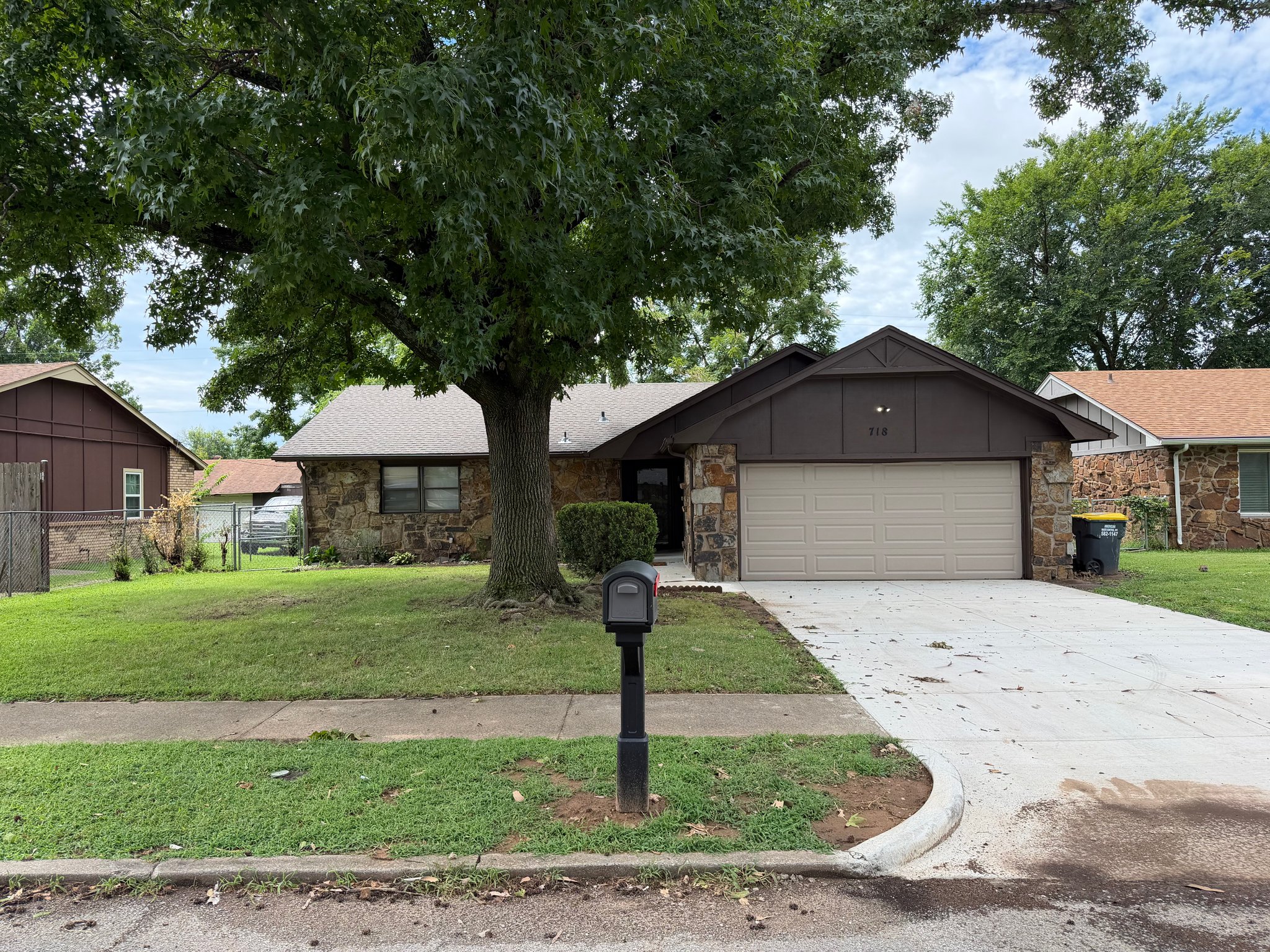 Jenks House: 718 E Beaver St