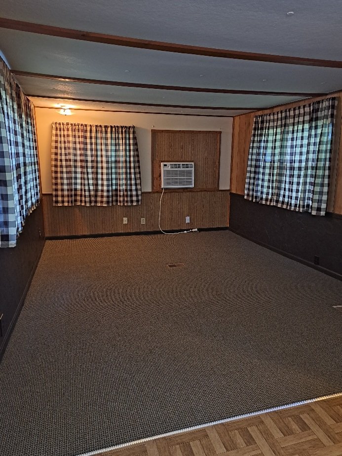 Warrensburg House: 226 SW State Route 13