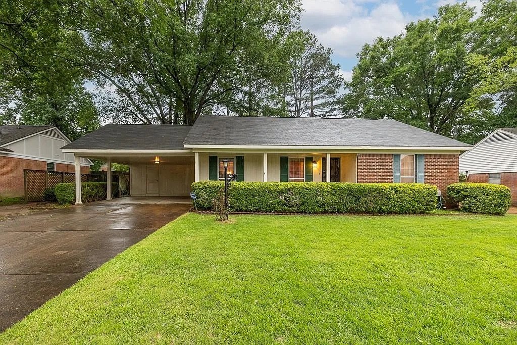 Bartlett House: 5609 Fieldcrest Ave