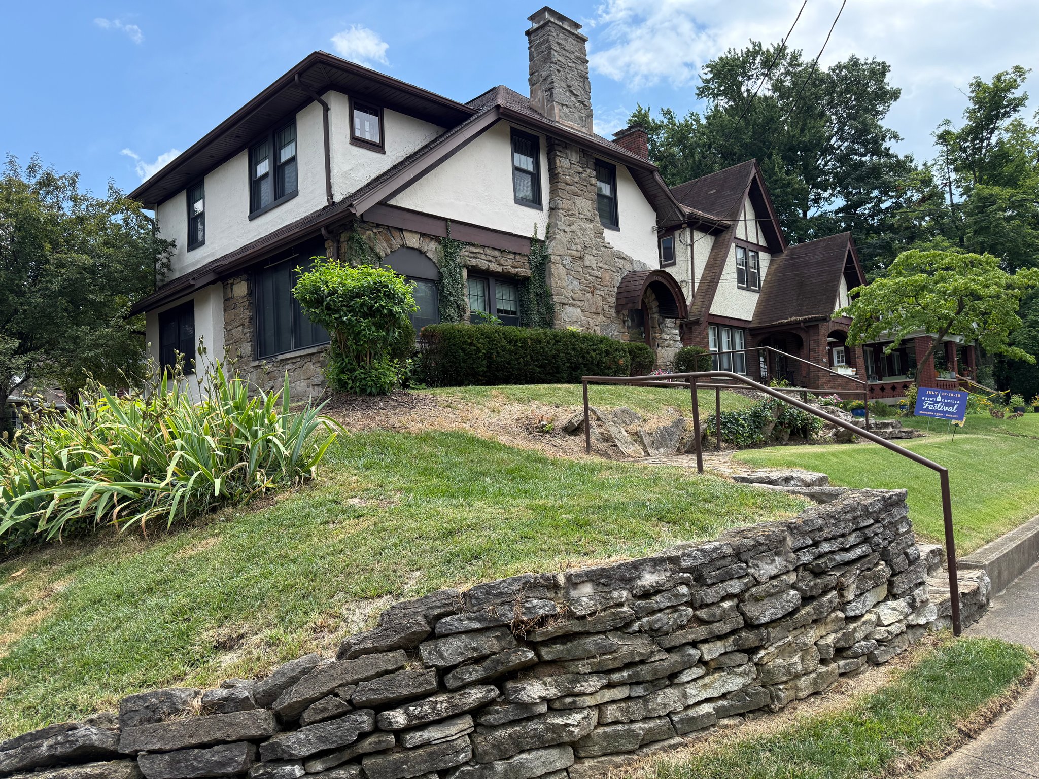 Cincinnati House: 3944 Marburg Ave