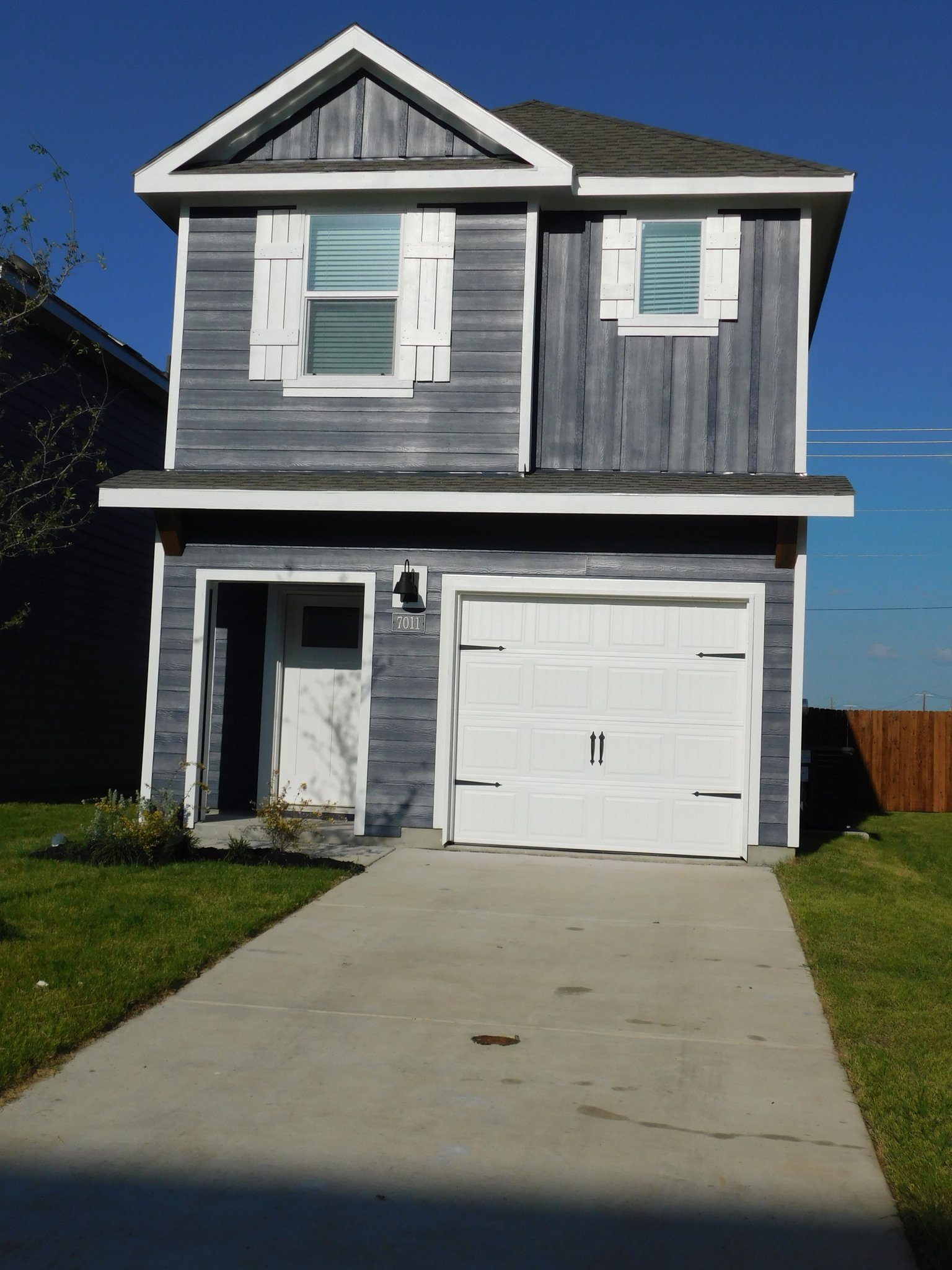 Princeton House: 7011 Jessamine Dr