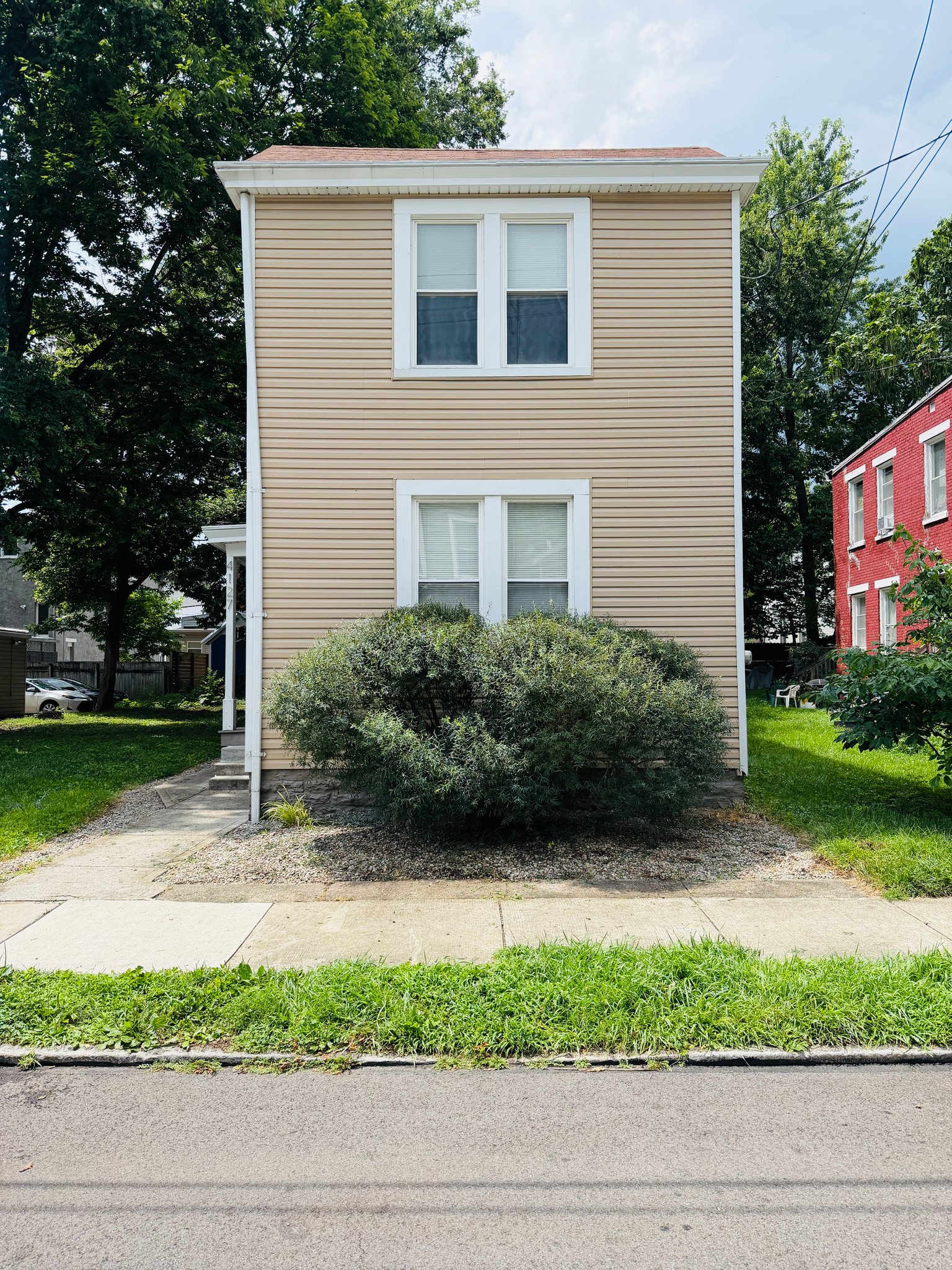 Cincinnati House: 4127 Lakeman St