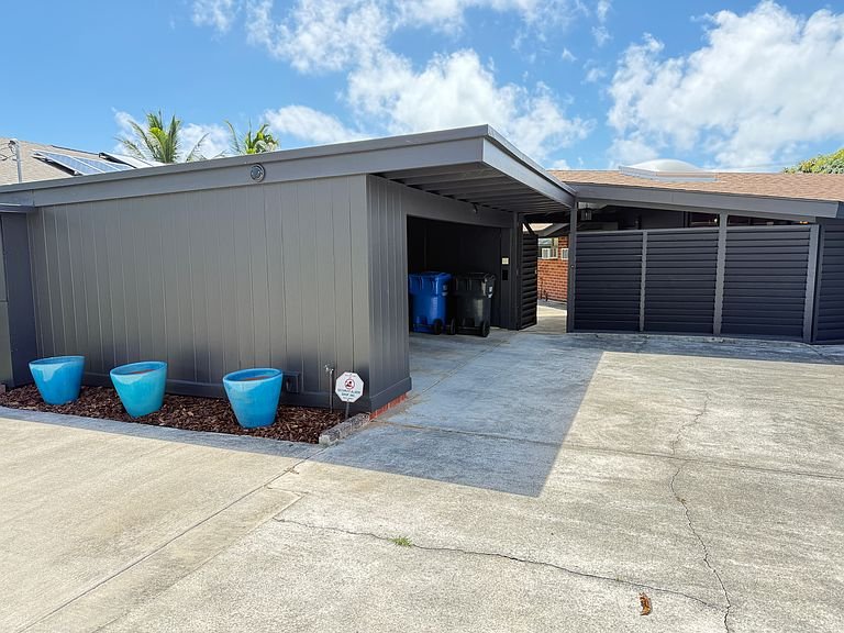 Kailua House: 356 Iliaina St,