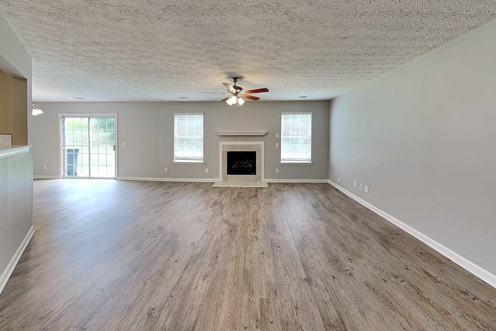Grayson House: 939 Bramble Way
