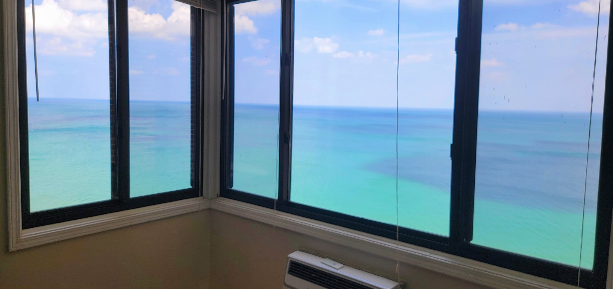 Chicago Condo: 6325N Sheridan Rd