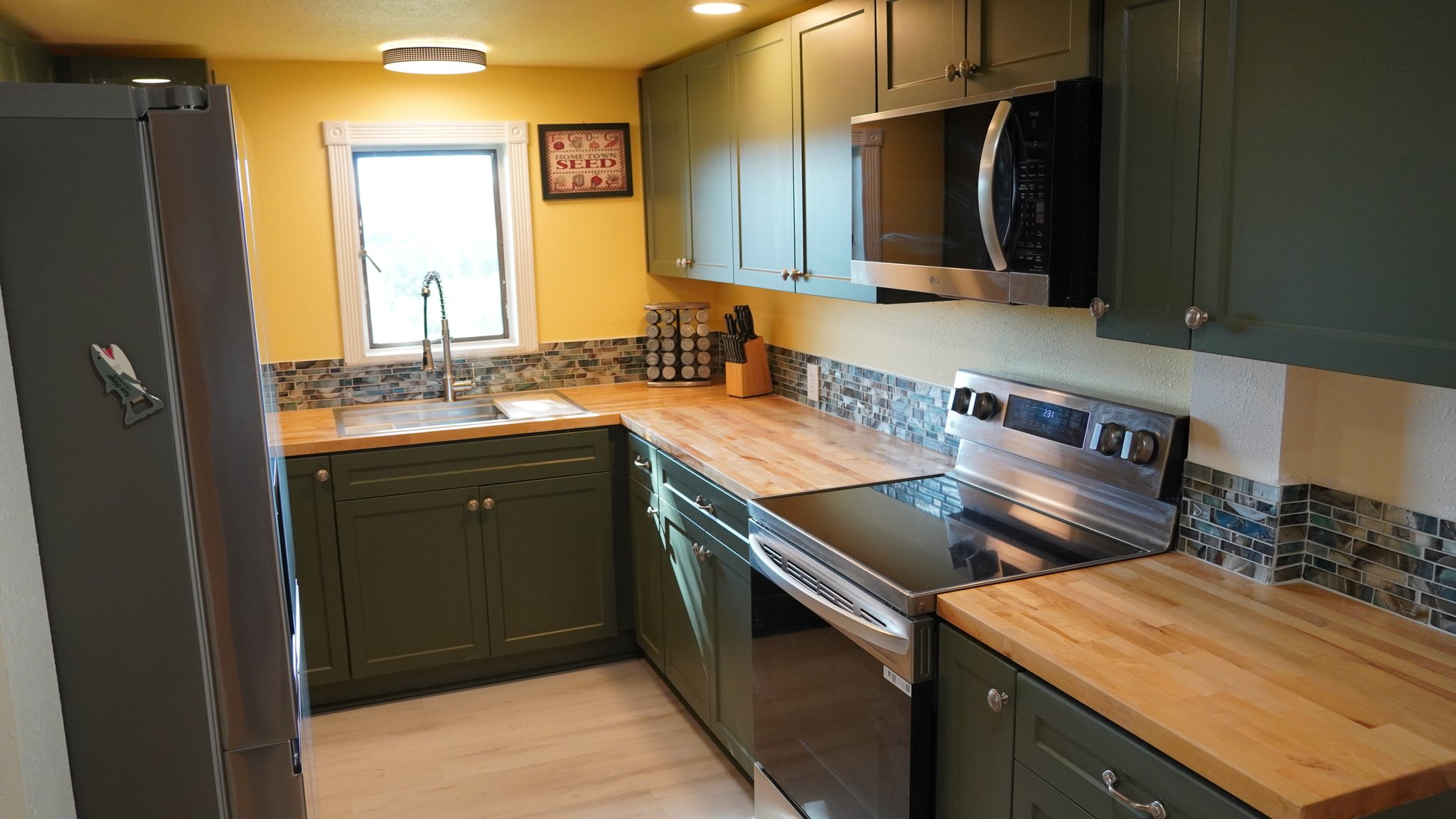 Salem House: 1715 Alta View Dr S