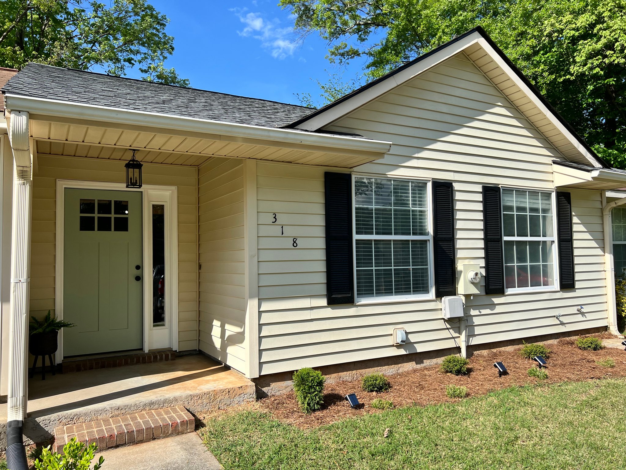 Warner Robins House: 318 Somerset Dr