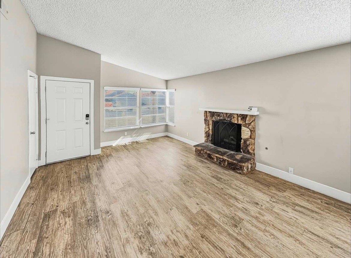 Las Vegas Townhome: 6357 Greyhawk Ave