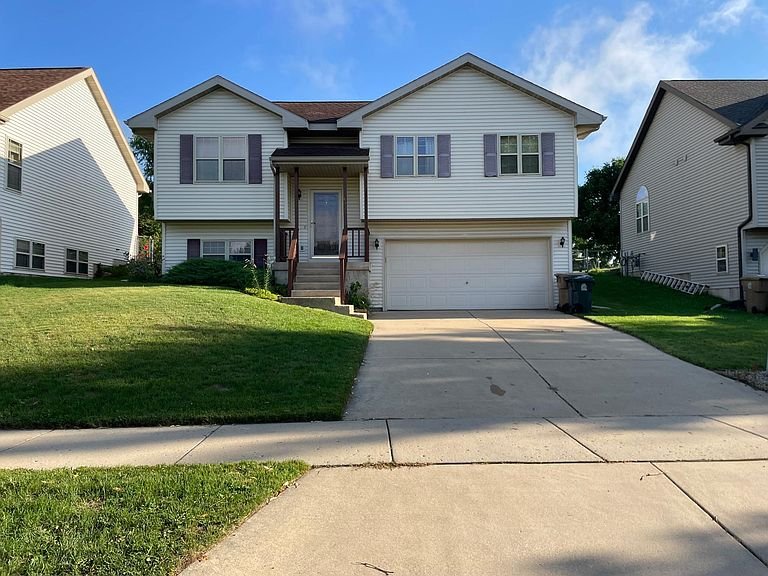 Madison House: 6921 Village Park Dr,