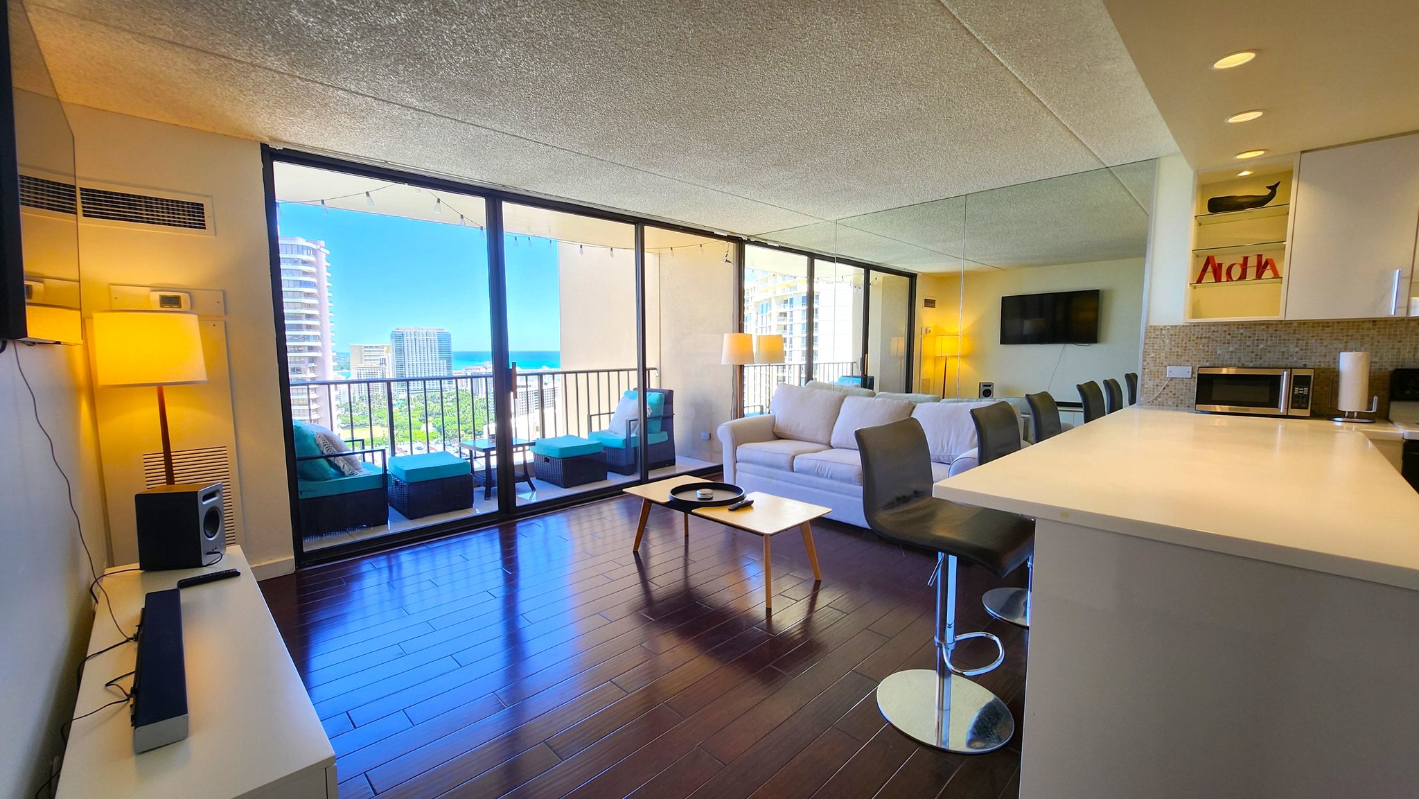 Honolulu Multiplex: 411 Hobron Ln