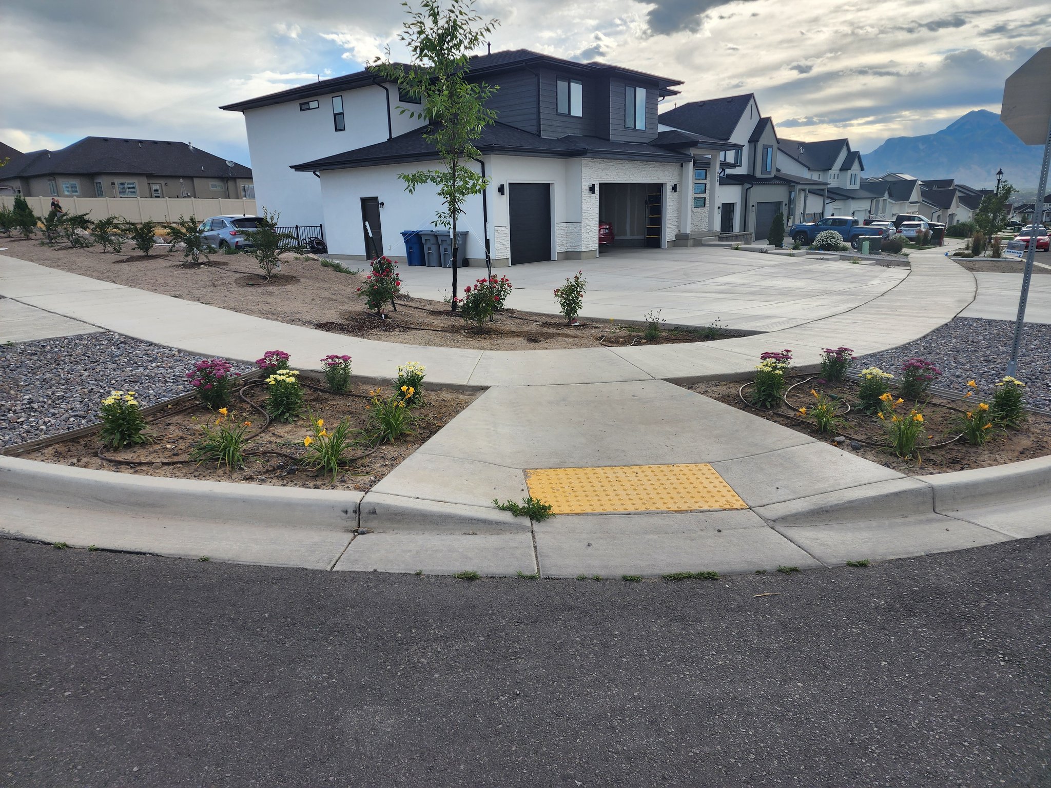 Saratoga Springs Apartment: 608 West Domanick Way Unit B