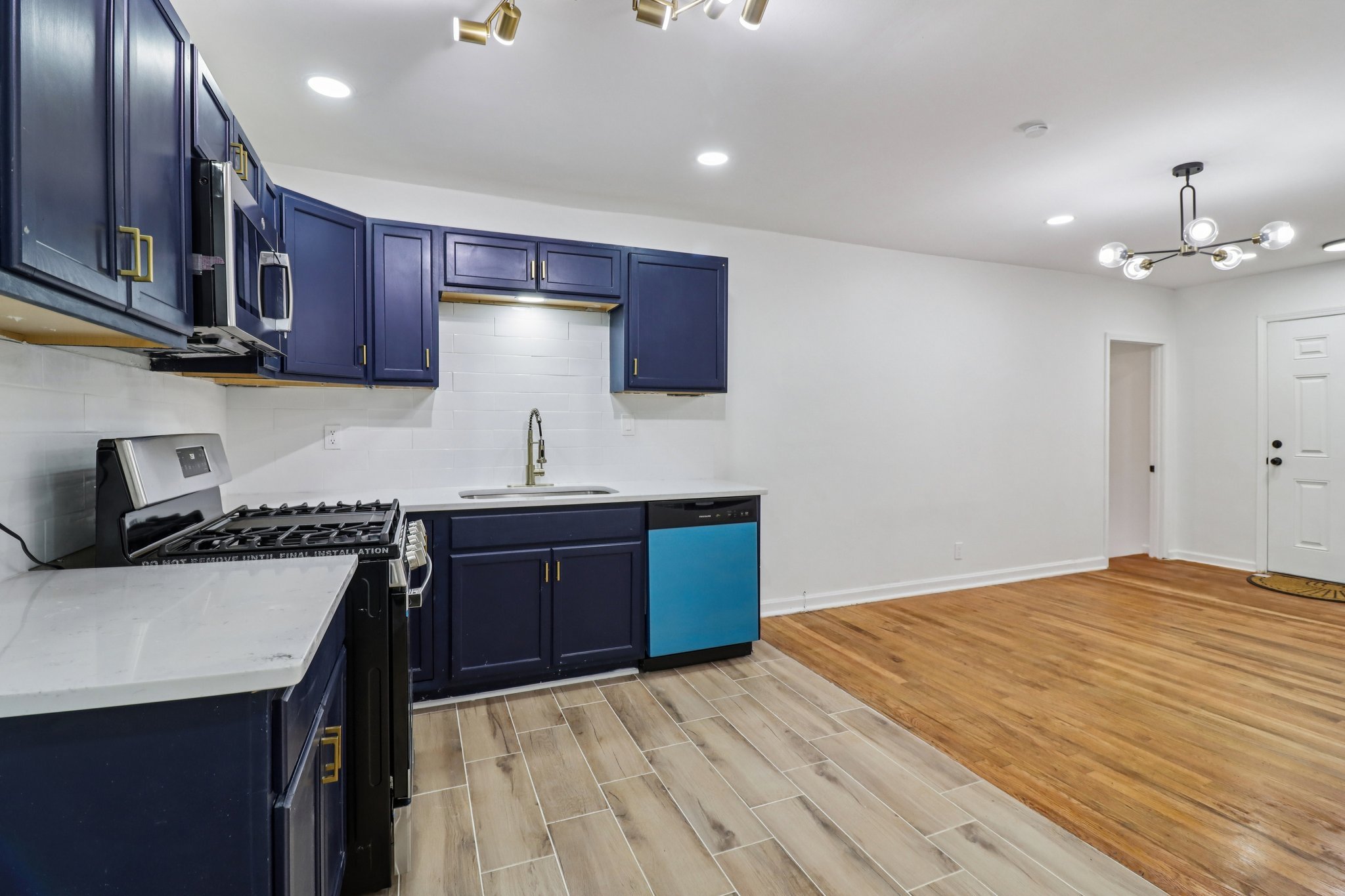 Decatur Single Room: 3159 Bobolink Dr
