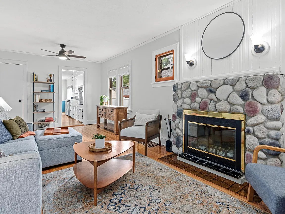 Minneapolis House: 2715 40th Ave S