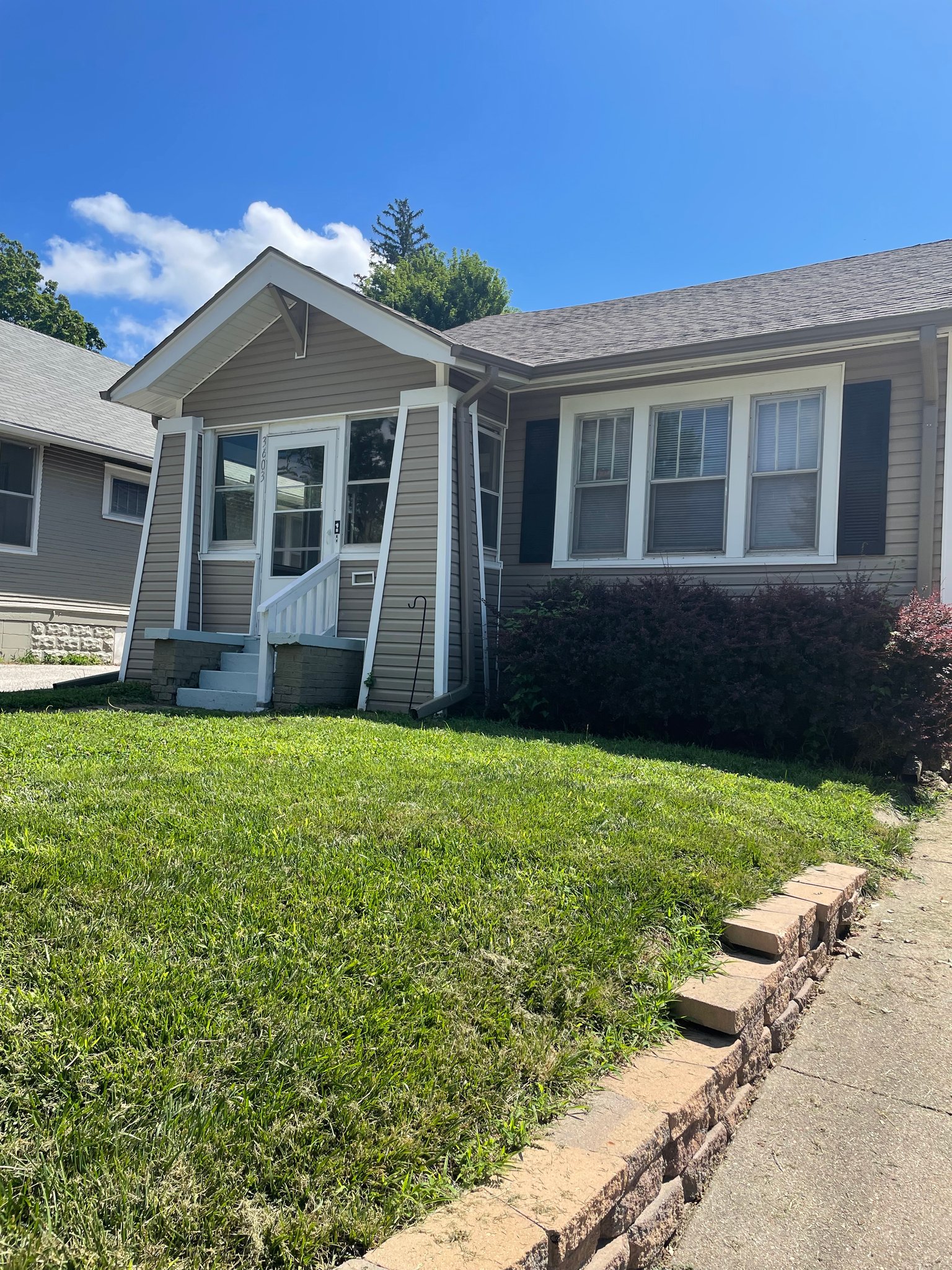 Omaha House: 3603 North 60 St