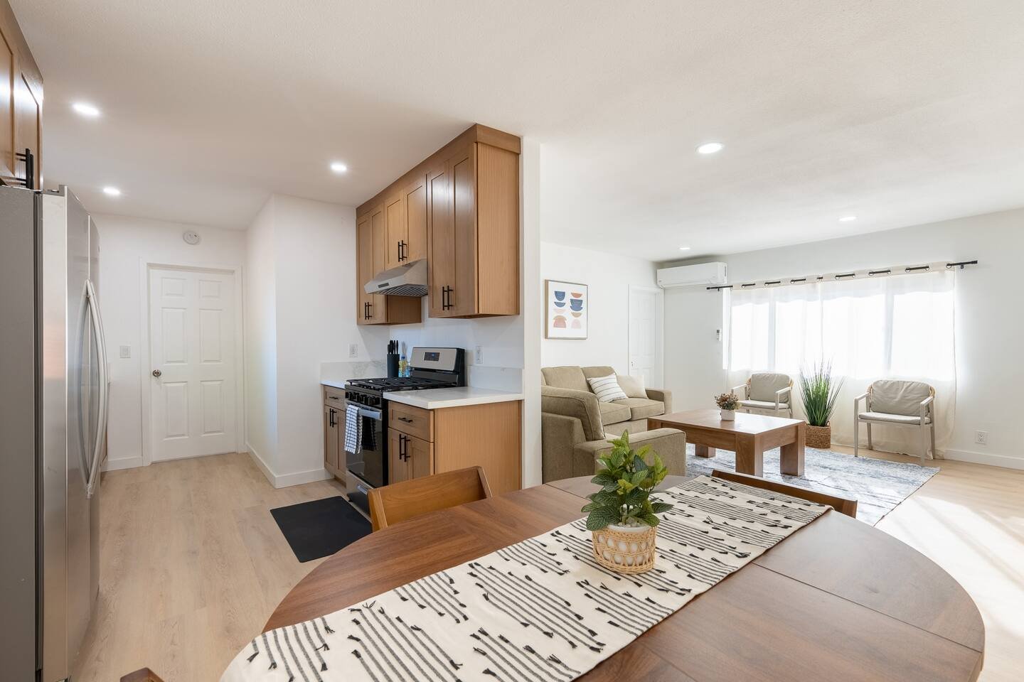 Rancho Cucamonga House: 8185 9th St