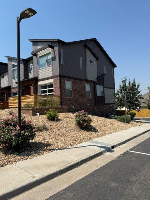 Centennial Townhome: 19488 E Sunset Cir