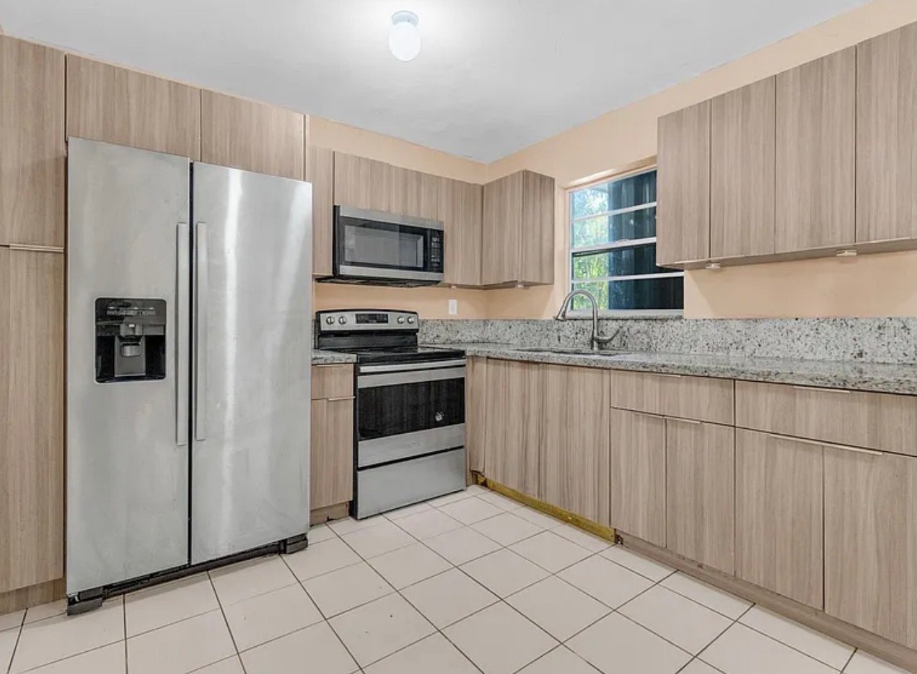 Miami House: 10220 SW 178th St