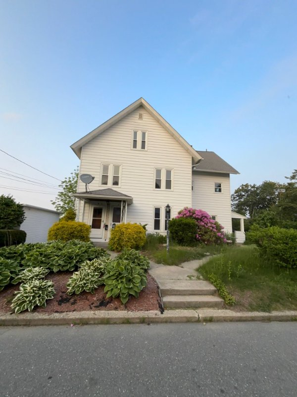 Millbury Condo: 24 Miles St
