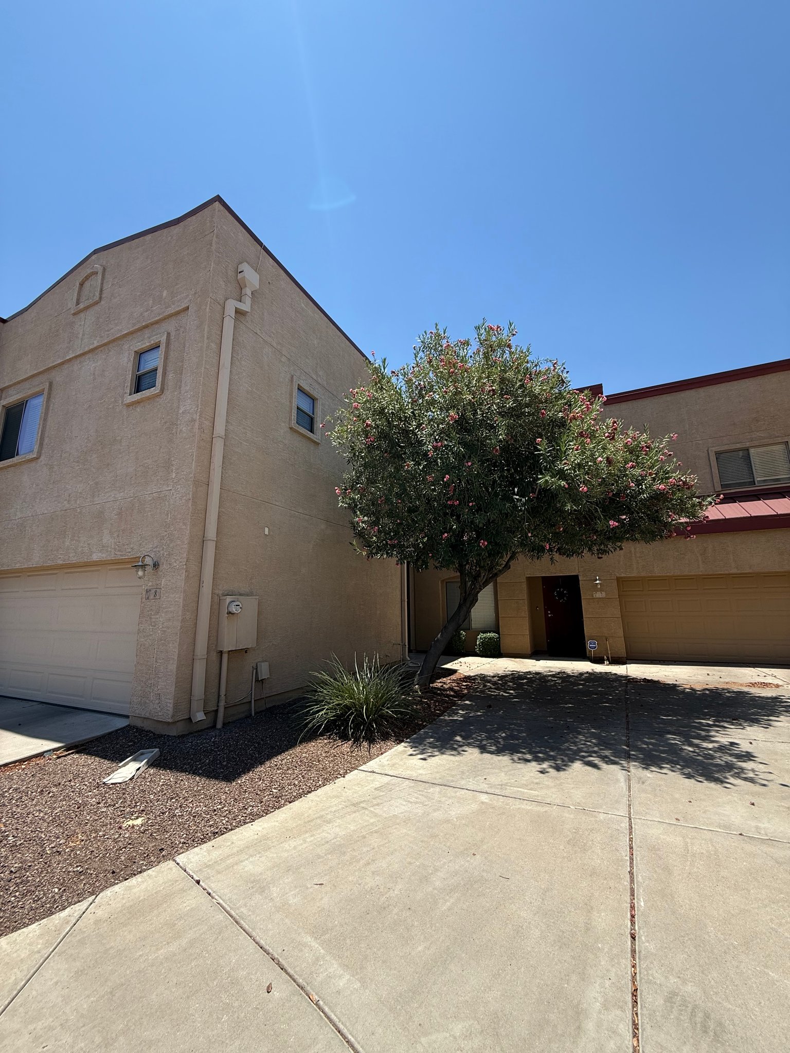 Mesa Townhome: 1015 S Val Vista Dr