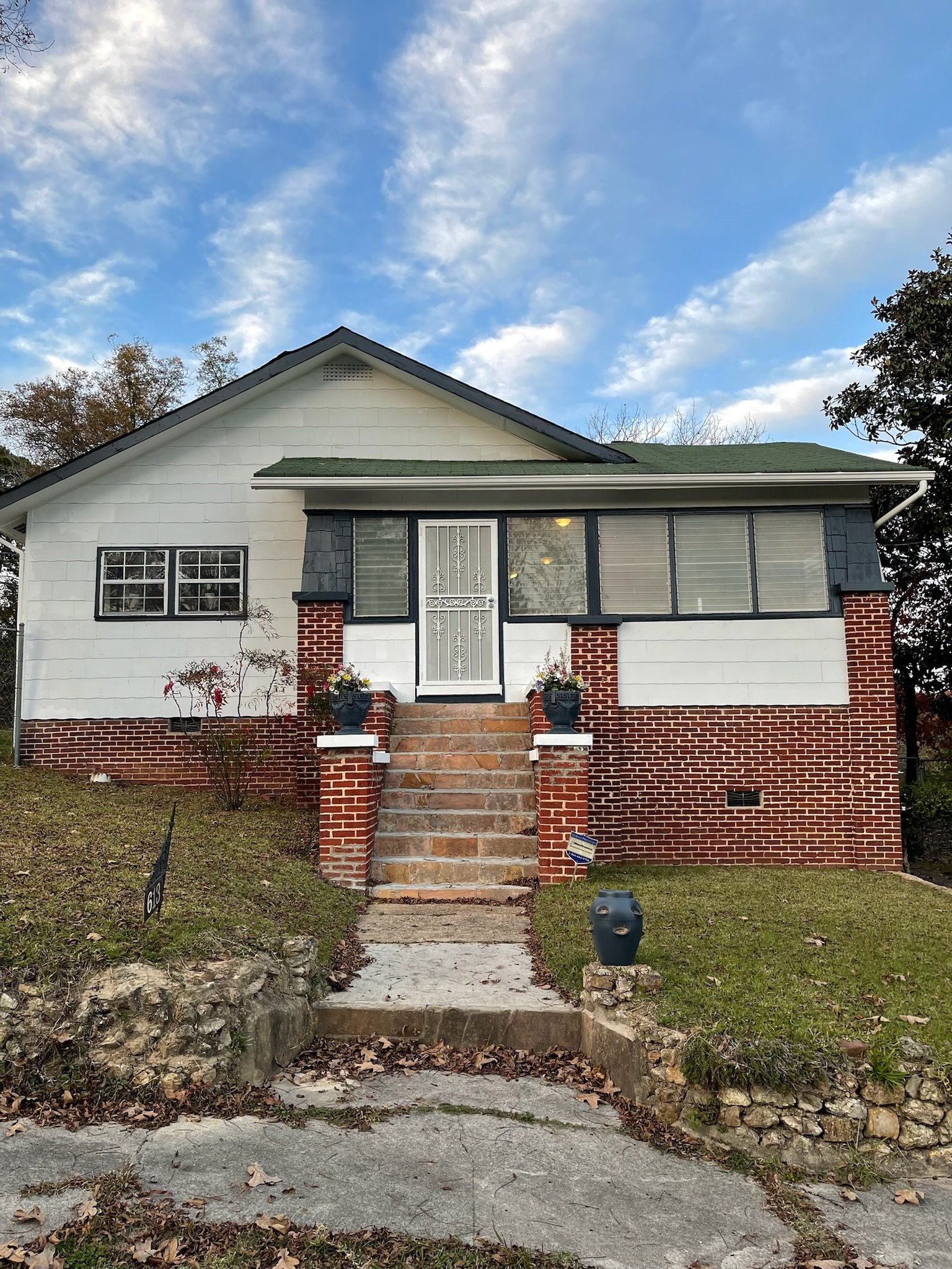 Chattanooga House: 613 Ledford St