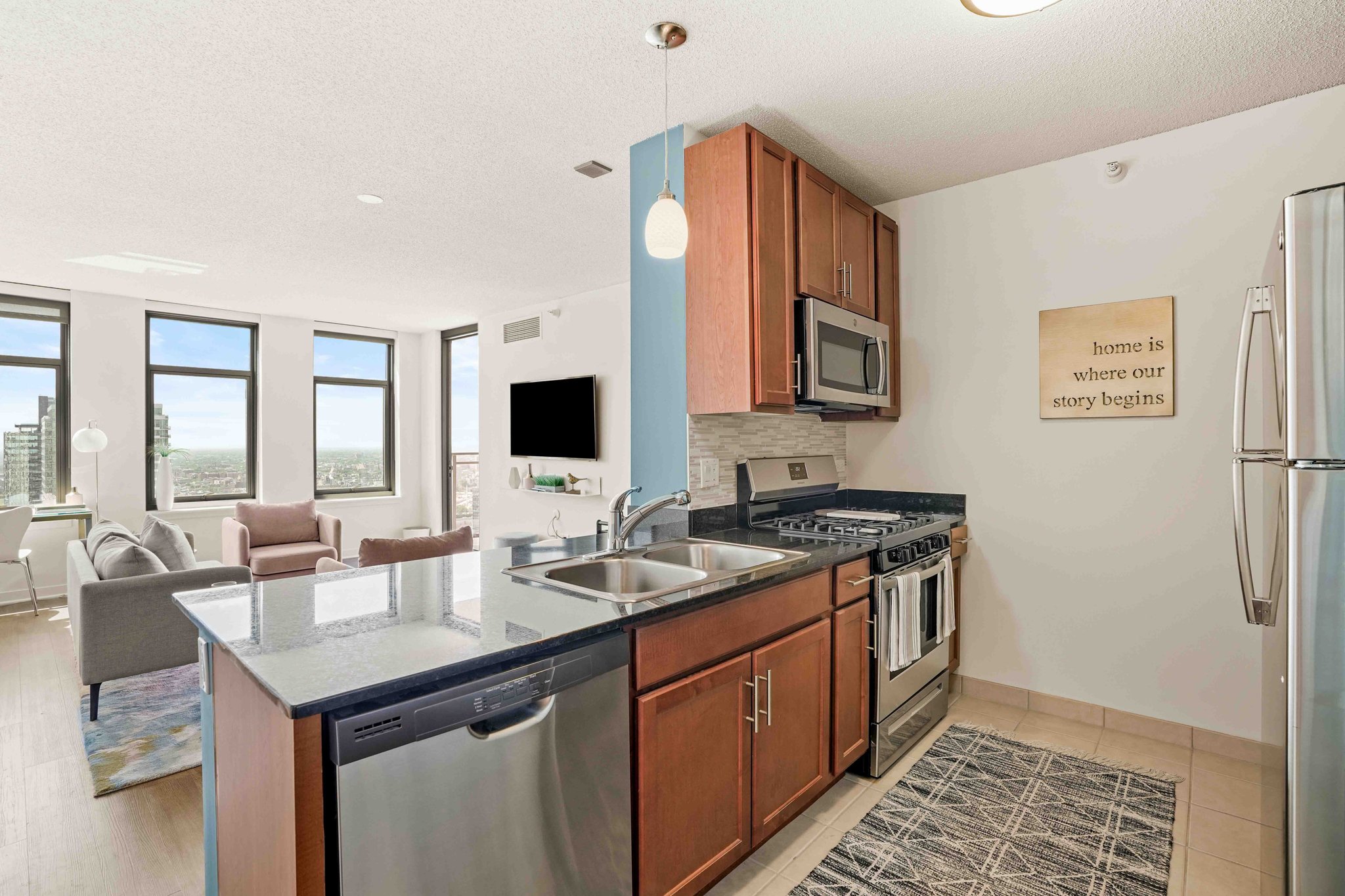 Chicago Condo: 576 W Kinzie St