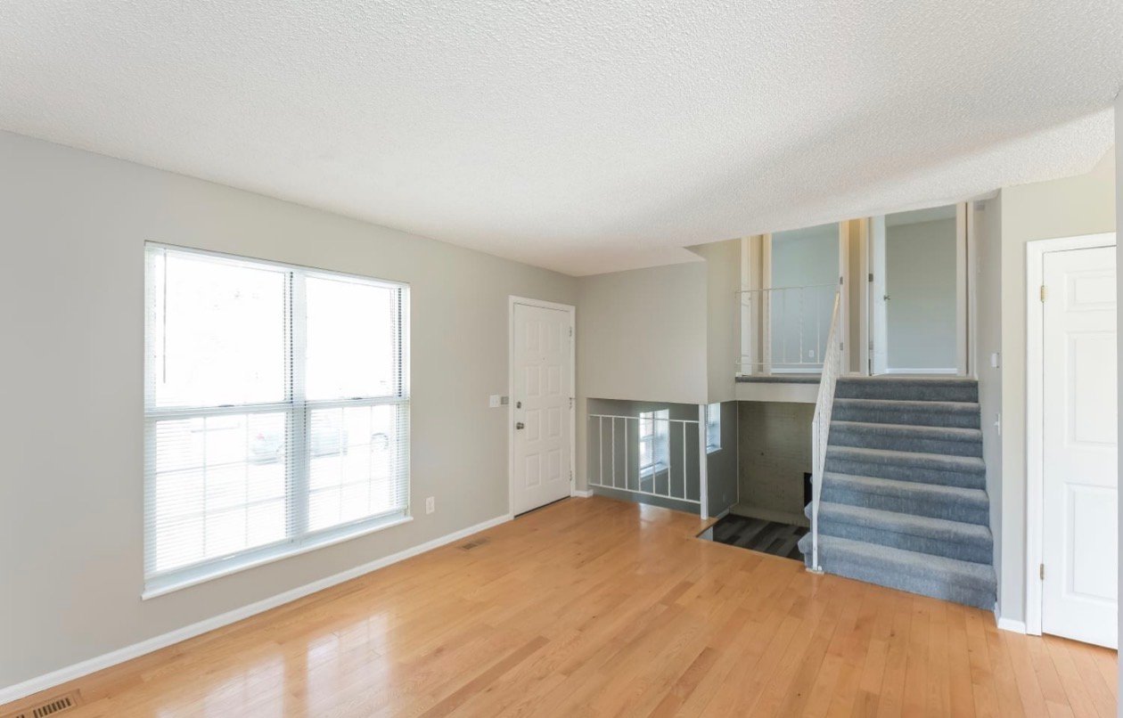 Aurora House: 1296 S Lewiston Way
