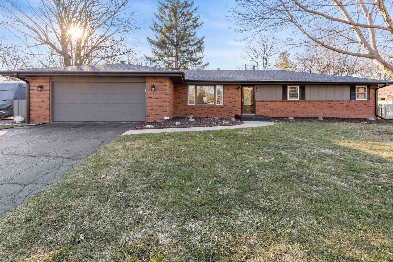 Rockford House: 2411 Woodfern Way