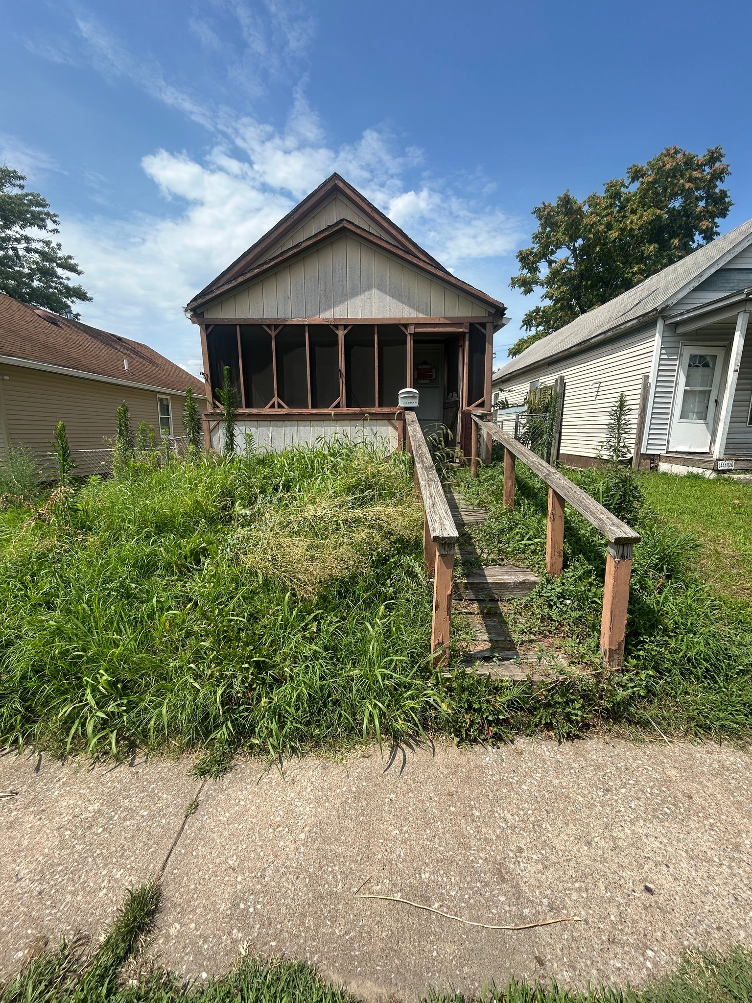 Granite City House: 2504A Denver St